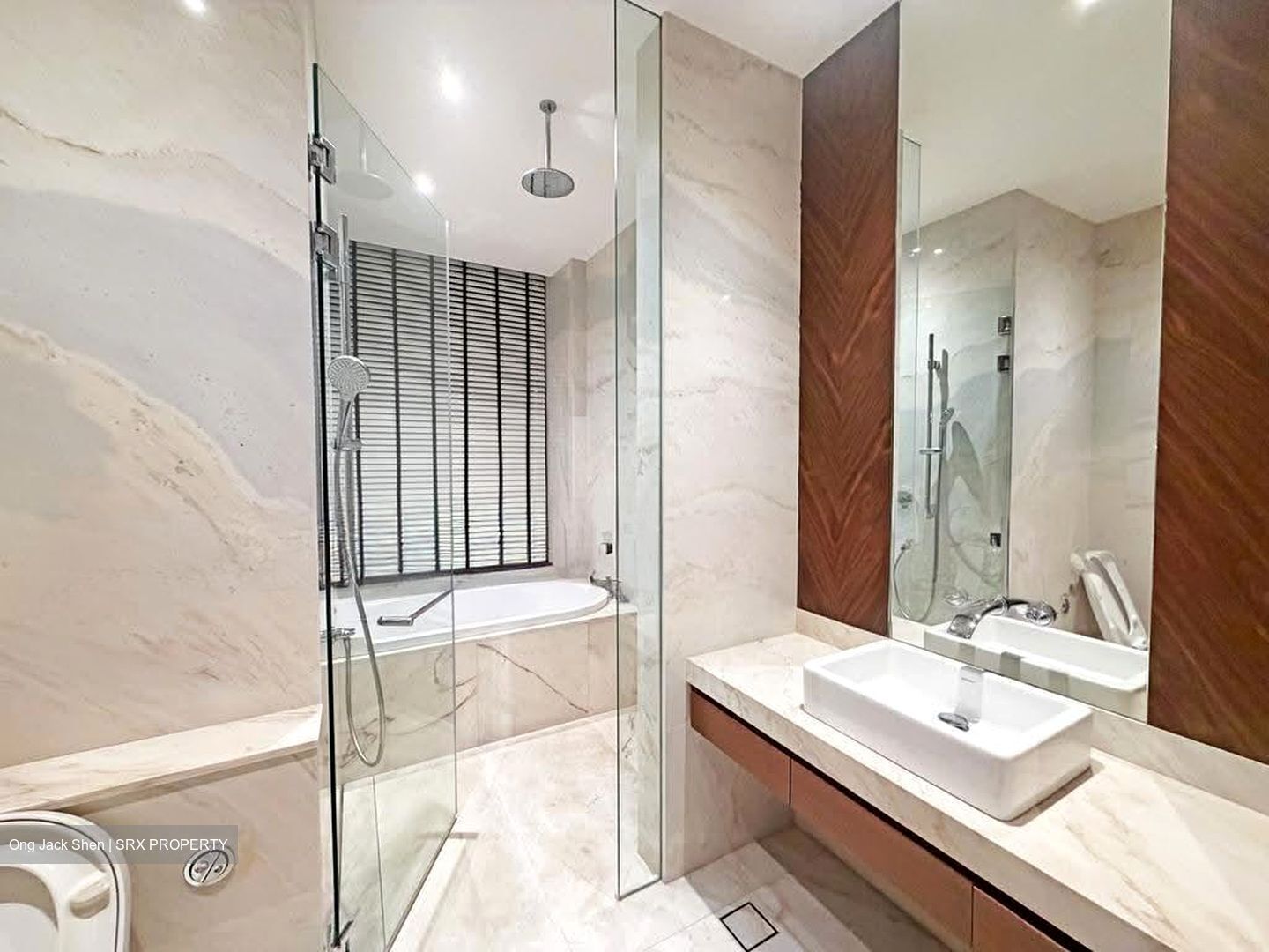 Nouvel 18 (D10), Condominium #610570901